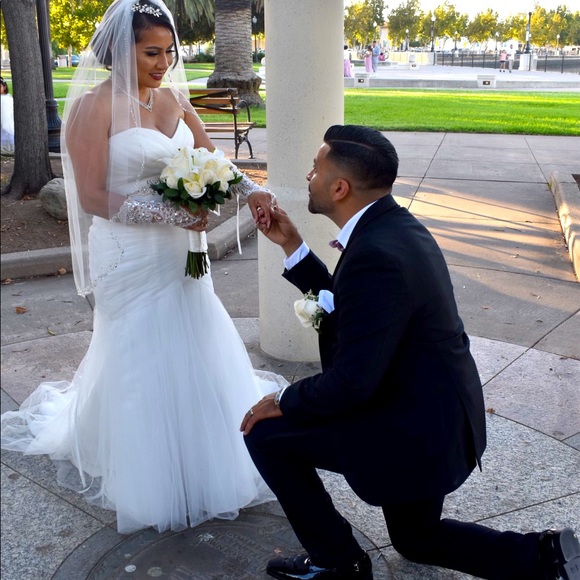 Wedding dress size 10 - Picture 1 of 5